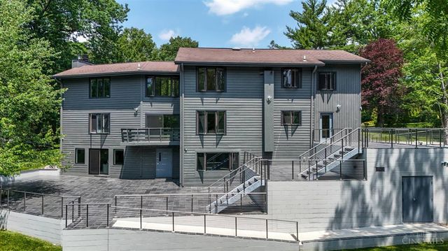 7716 Creekwood Lane, Amberley, OH 45237