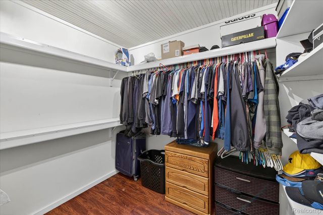 13520 N Fenton Road, Fenton Charter Township, MI 48430