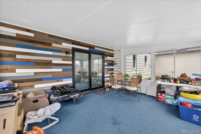 13520 N Fenton Road, Fenton Charter Township, MI 48430