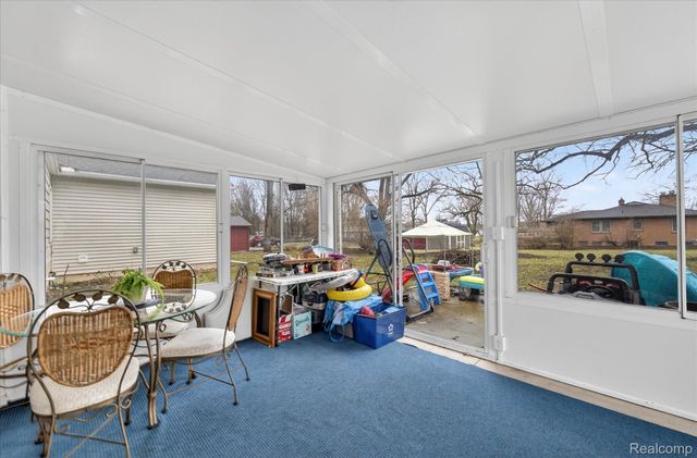 13520 N Fenton Road, Fenton Charter Township, MI 48430