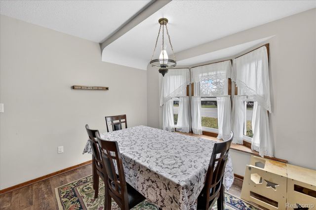 13520 N Fenton Road, Fenton Charter Township, MI 48430