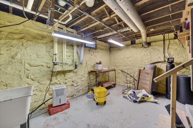 13520 N Fenton Road, Fenton Charter Township, MI 48430