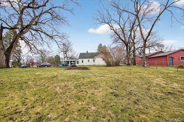 13520 N Fenton Road, Fenton Charter Township, MI 48430