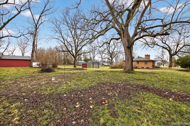 13520 N Fenton Road, Fenton Charter Township, MI 48430