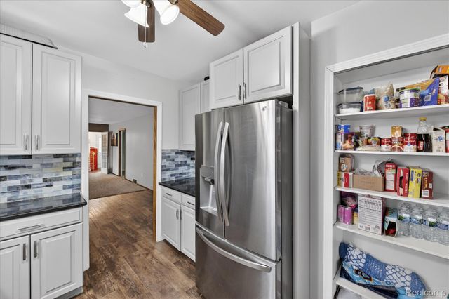 13520 N Fenton Road, Fenton Charter Township, MI 48430