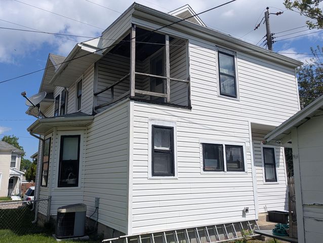 1815 Edwards, Springfield, OH 45503