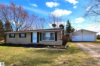 5232 Brackett Road, Williamsburg, MI 49690
