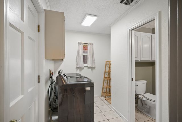 5839 E 78th Place, Tulsa, OK 74136