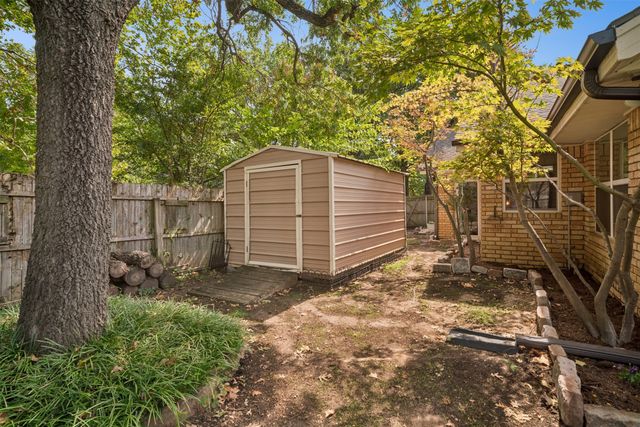 5839 E 78th Place, Tulsa, OK 74136