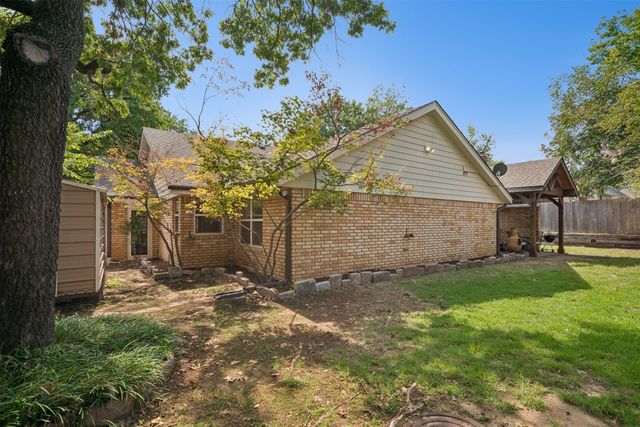 5839 E 78th Place, Tulsa, OK 74136