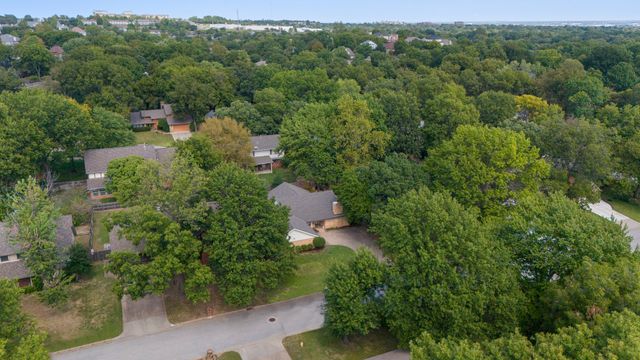 5839 E 78th Place, Tulsa, OK 74136
