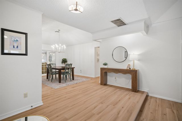 5839 E 78th Place, Tulsa, OK 74136