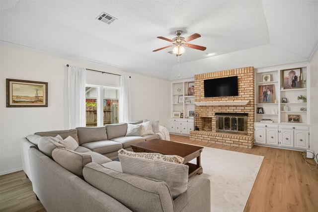 5839 E 78th Place, Tulsa, OK 74136