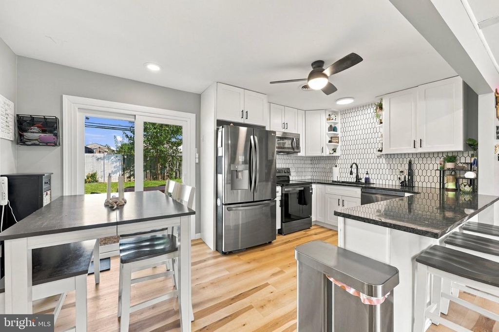 71 NEW POND LN, LEVITTOWN, PA 19054 — photo 5