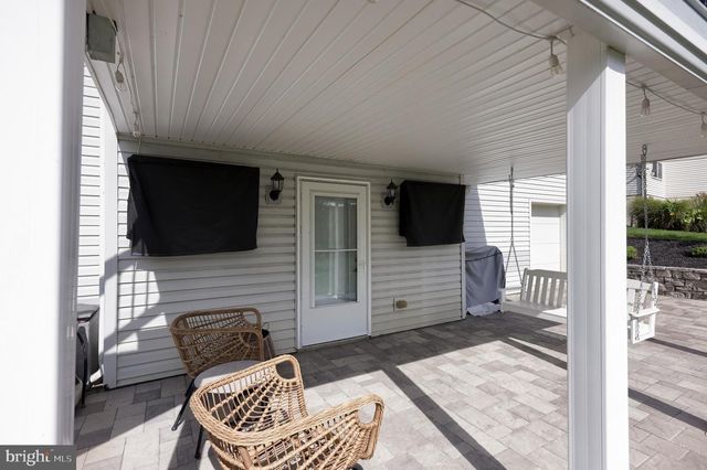 119 JULIA LN, Manheim, PA 17545
