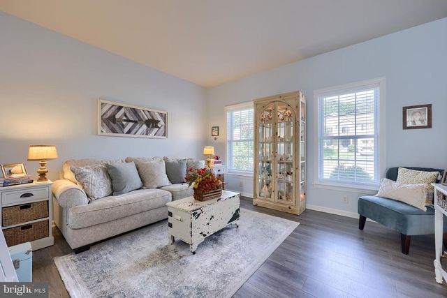 119 JULIA LN, Manheim, PA 17545