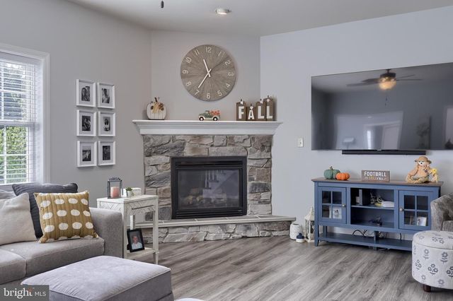 119 JULIA LN, Manheim, PA 17545