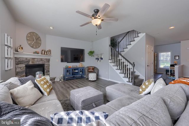 119 JULIA LN, Manheim, PA 17545