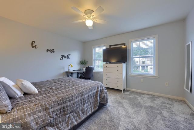 119 JULIA LN, Manheim, PA 17545