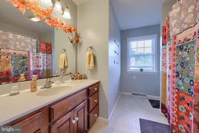 119 JULIA LN, Manheim, PA 17545