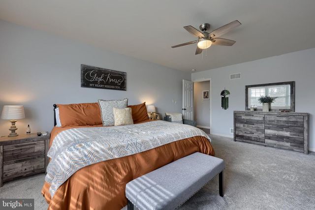 119 JULIA LN, Manheim, PA 17545