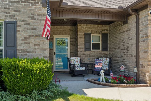 5002 Rainier Dr, Chapel Hill, TN 37034