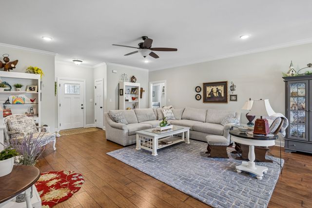 5002 Rainier Dr, Chapel Hill, TN 37034