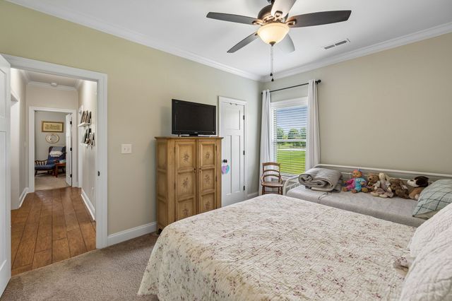 5002 Rainier Dr, Chapel Hill, TN 37034