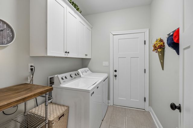 5002 Rainier Dr, Chapel Hill, TN 37034