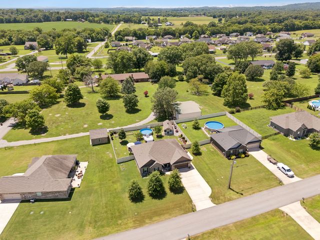 5002 Rainier Dr, Chapel Hill, TN 37034