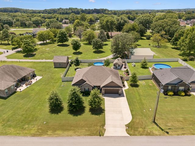 5002 Rainier Dr, Chapel Hill, TN 37034