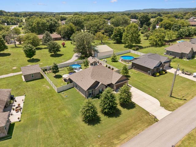 5002 Rainier Dr, Chapel Hill, TN 37034