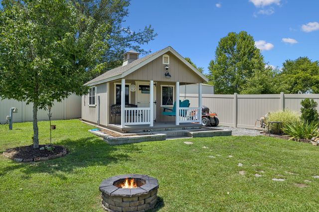 5002 Rainier Dr, Chapel Hill, TN 37034