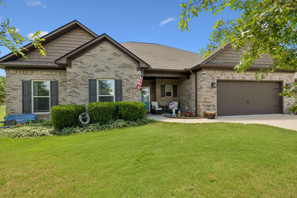 5002 Rainier Dr, Chapel Hill, TN 37034