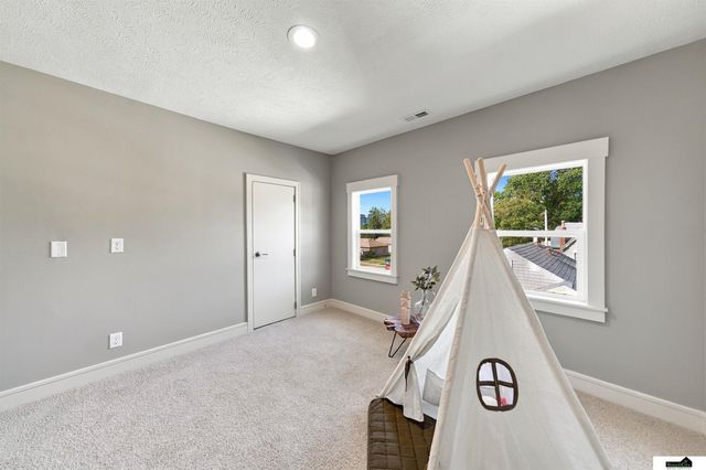 5610 Walker Avenue, Lincoln, NE 68507