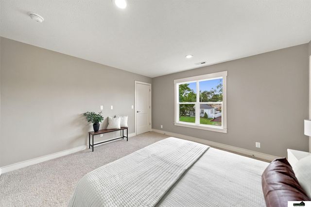 5610 Walker Avenue, Lincoln, NE 68507