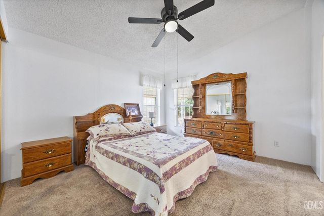 8536 Kern Canyon Road 151, Bakersfield, CA 93306