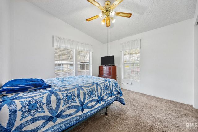8536 Kern Canyon Road 151, Bakersfield, CA 93306