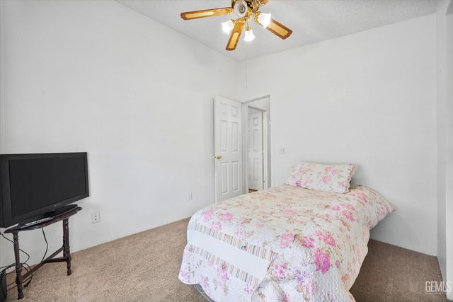 8536 Kern Canyon Road 151, Bakersfield, CA 93306