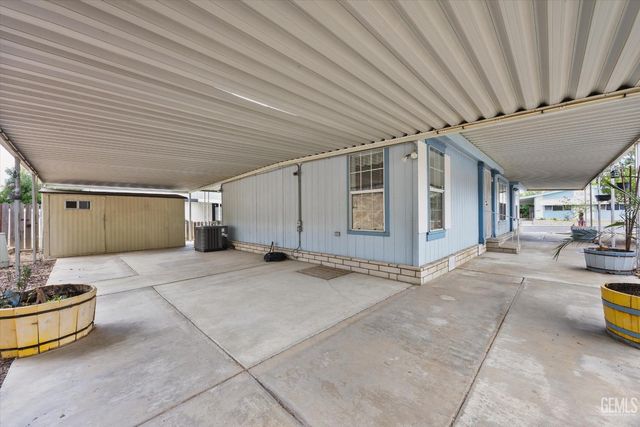 8536 Kern Canyon Road 151, Bakersfield, CA 93306
