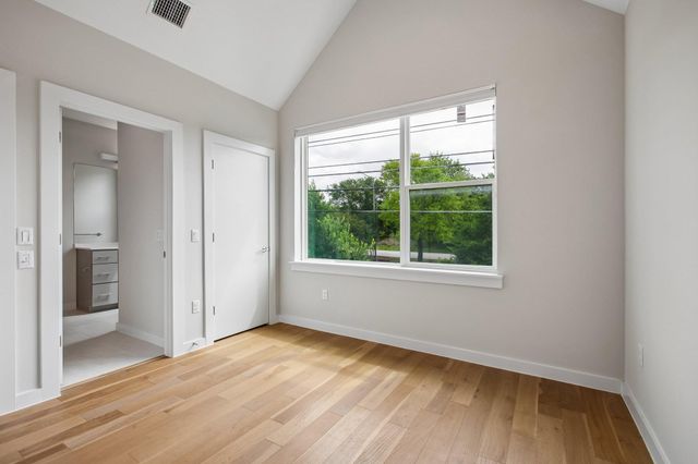 4020 Airport BLVD 14, Austin, TX 78722