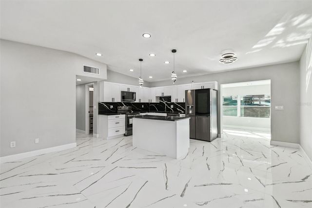 6501 JULIE STREET, Tampa, FL 33610