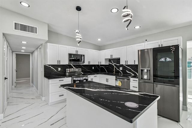 6501 JULIE STREET, Tampa, FL 33610