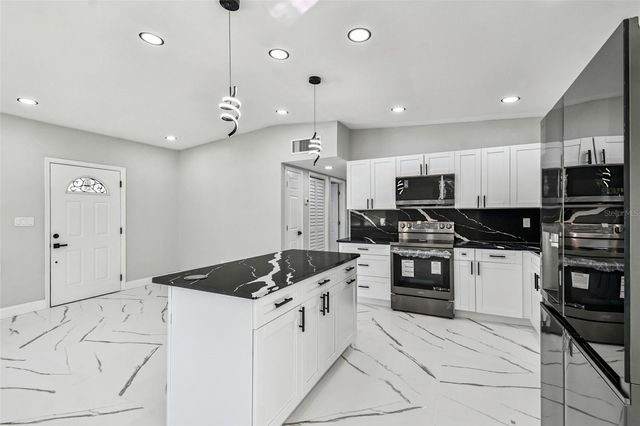 6501 JULIE STREET, Tampa, FL 33610