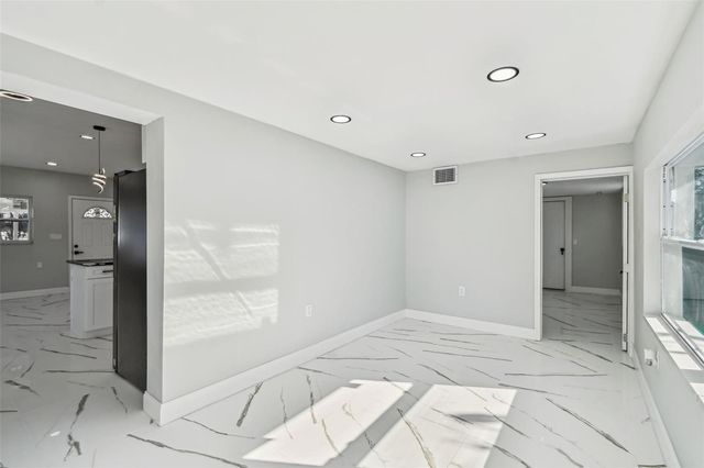 6501 JULIE STREET, Tampa, FL 33610