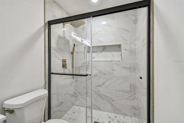 6501 JULIE STREET, Tampa, FL 33610