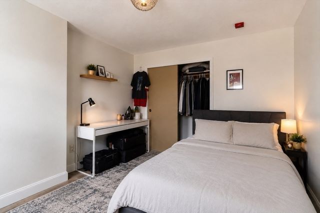 130 Emerson St 32, Boston, MA 02127