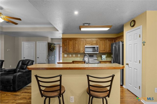1 Coveview Drive, Morgans Point Resort, TX 76513