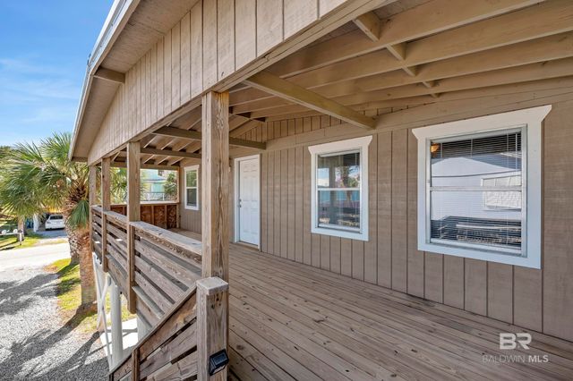 120 W 3rd Avenue, Gulf Shores, AL 36542