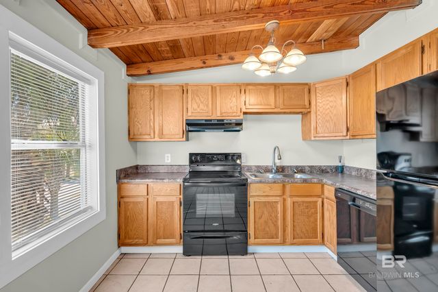 120 W 3rd Avenue, Gulf Shores, AL 36542